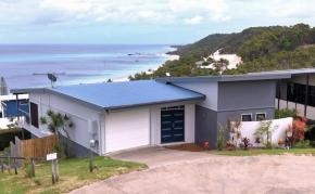 Allure Beach House - Formerly Sands on Moreton